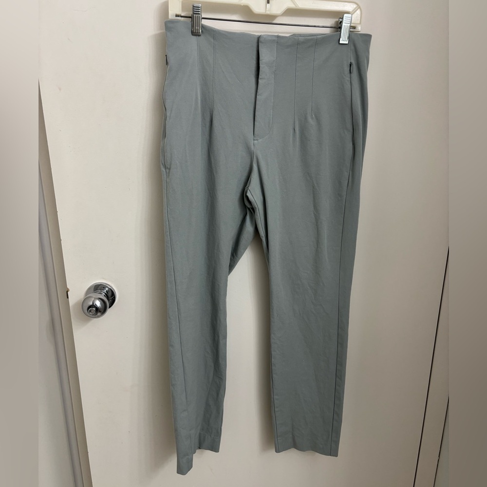 Old Navy Extra-high waisted polished pixie skinny stretch pants